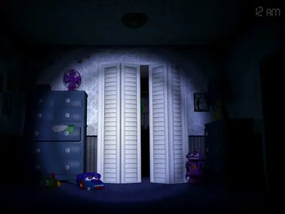 Five Nights at Freddy's 4 screenshot 1