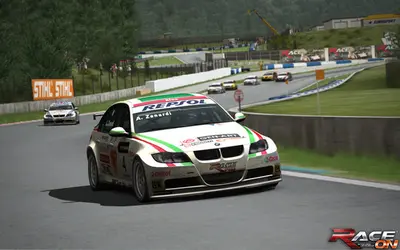 RACE On screenshot 32